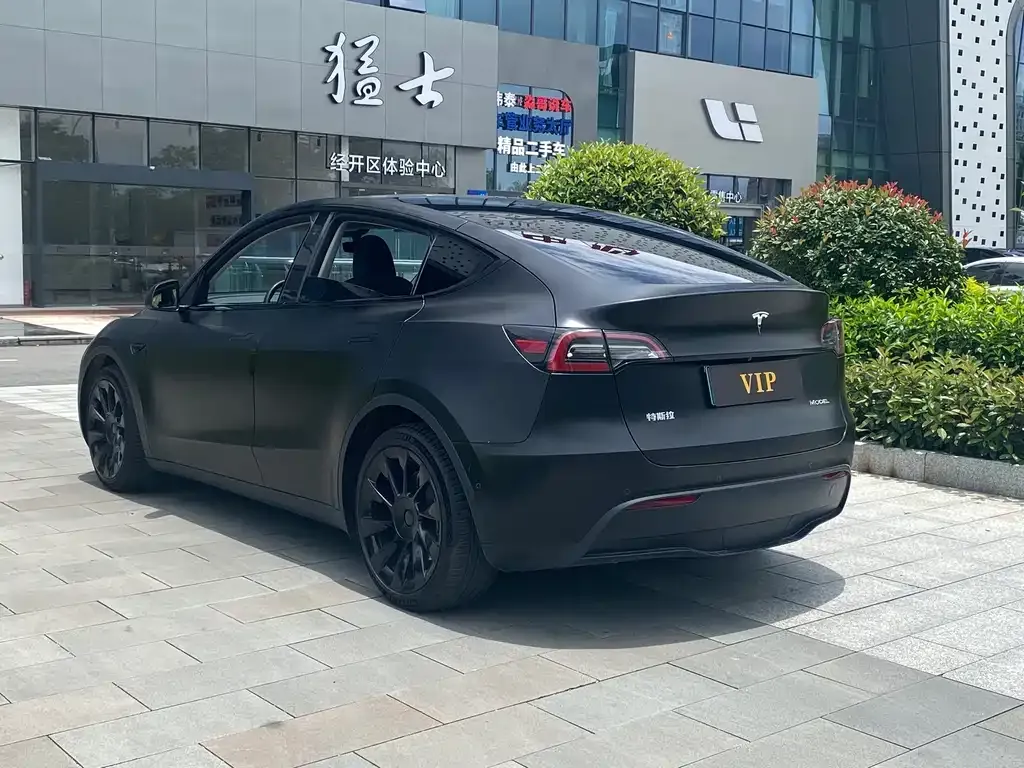 Tesla Model Y — фото 7