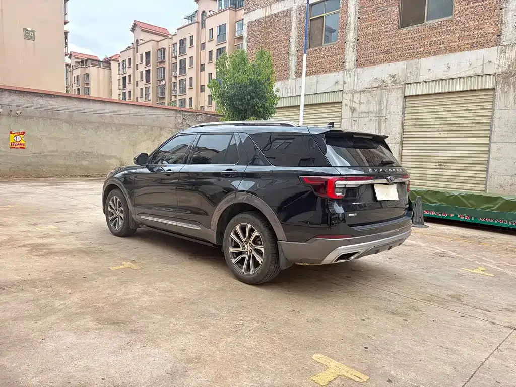 Ford Explorer 2023 из CN, фото 6