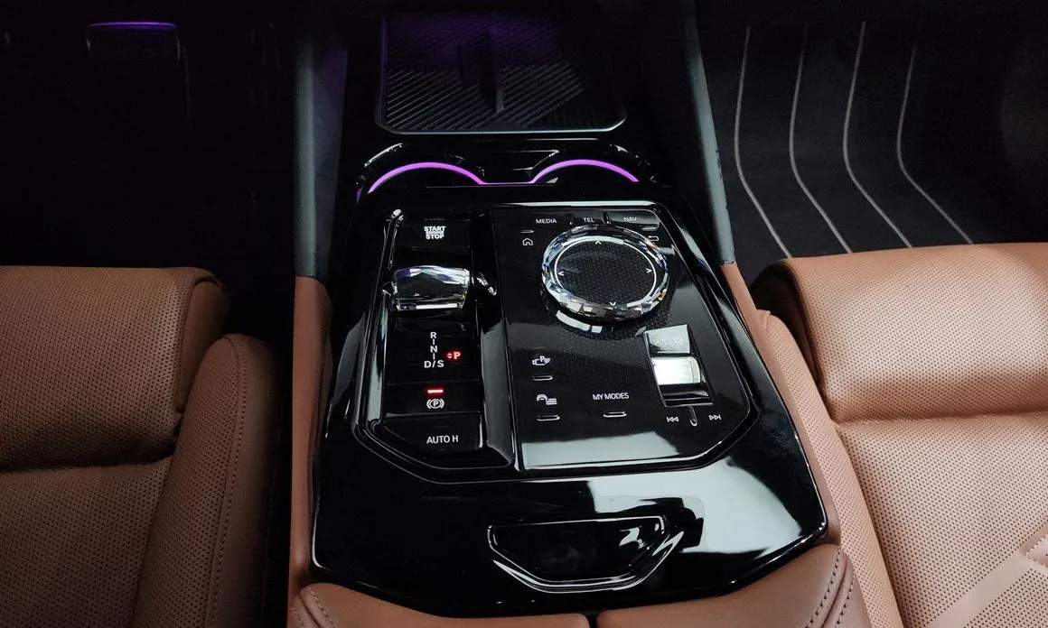 BMW 5-Series 2026 из KR, фото 2