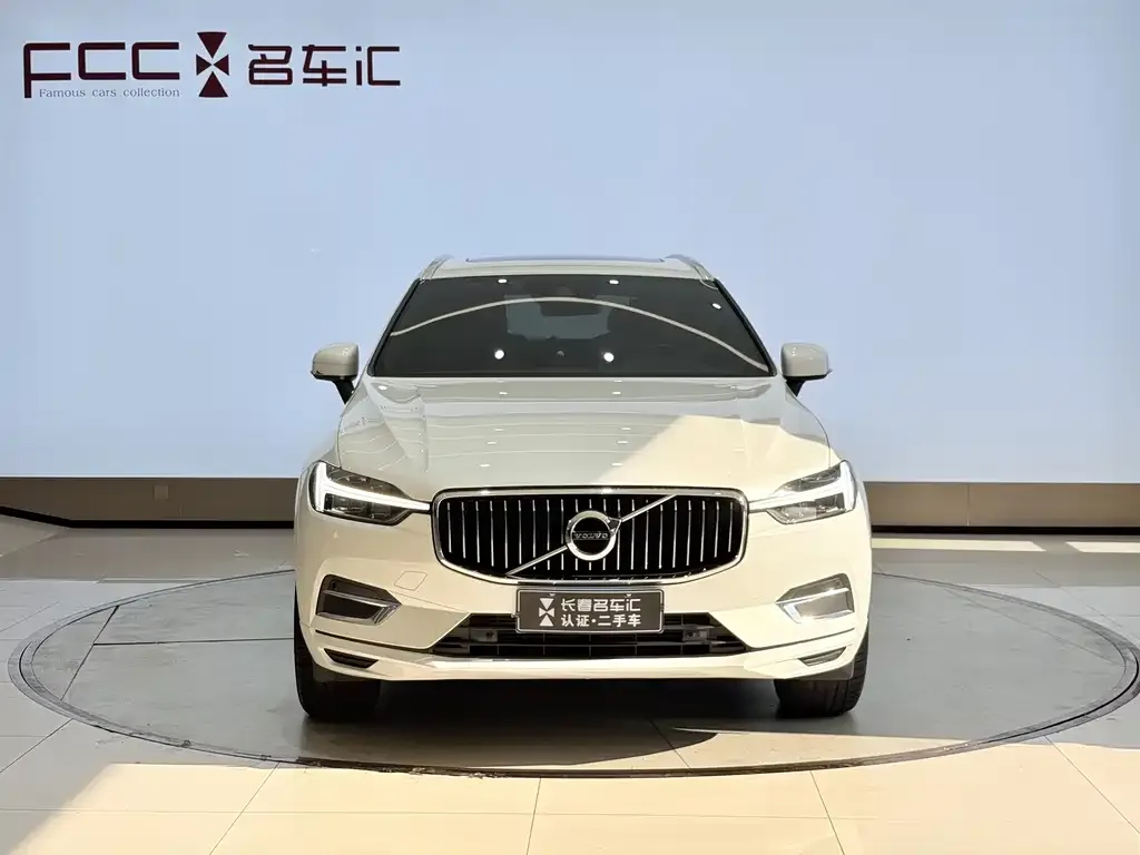 Volvo XC60 — фото 2