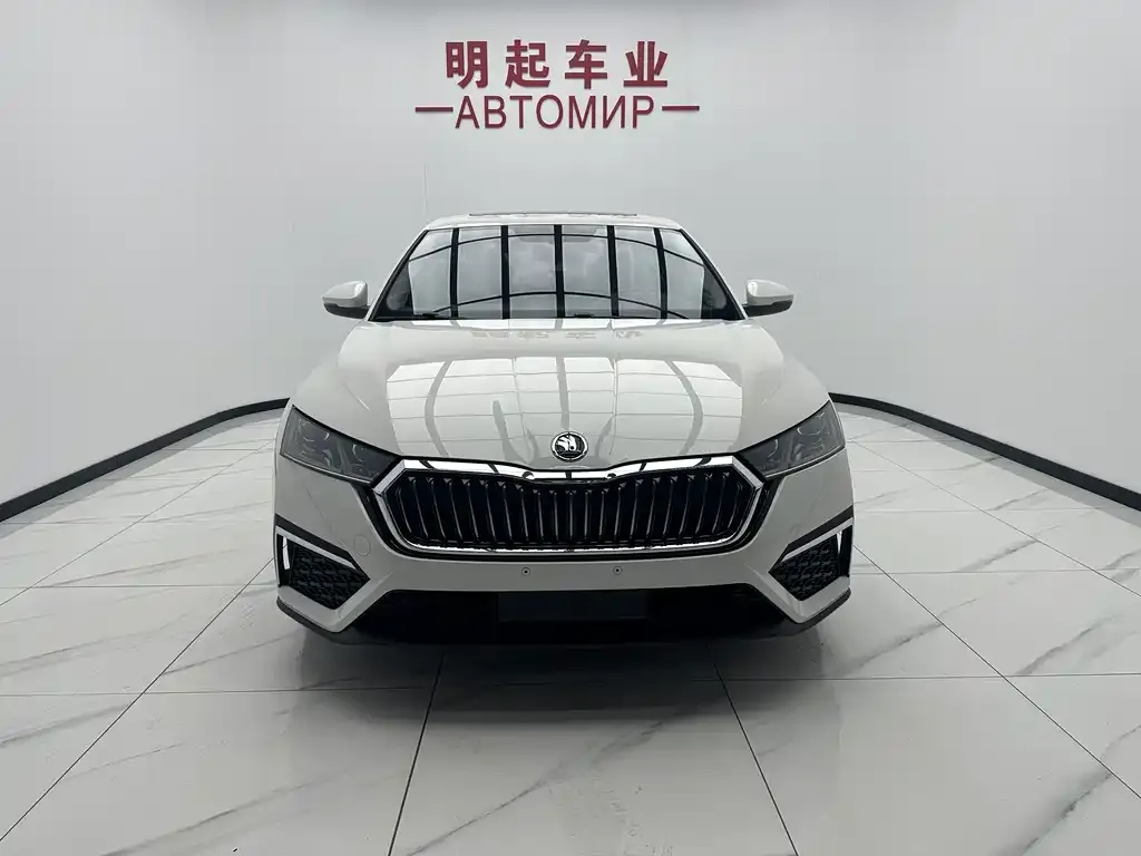 Skoda Octavia — фото 4