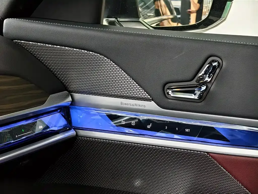 BMW i7 2023 из CN, фото 10