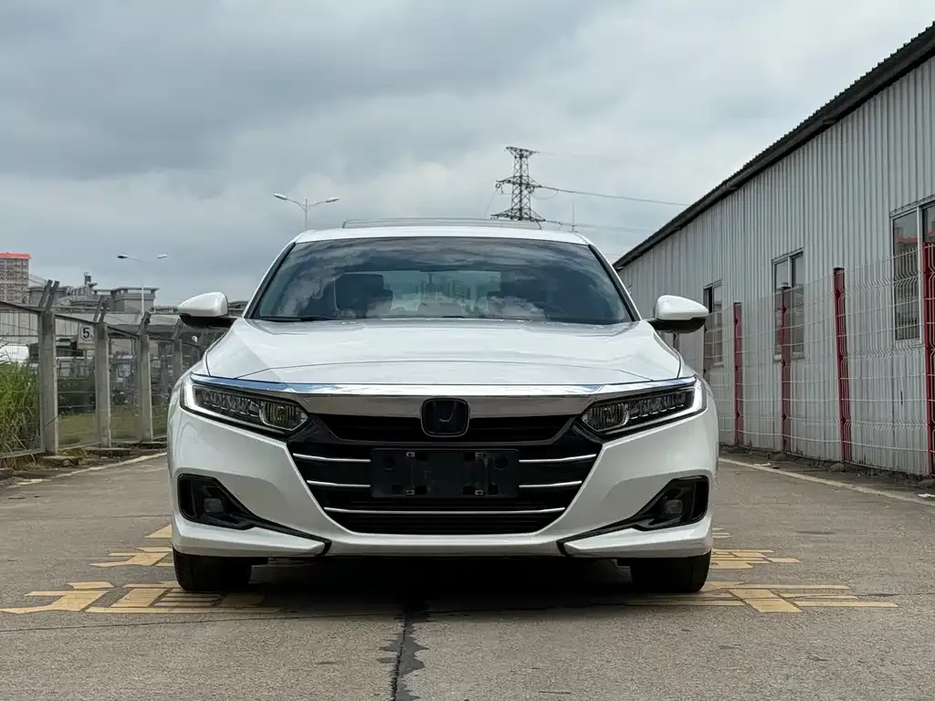 Honda Accord — фото 8