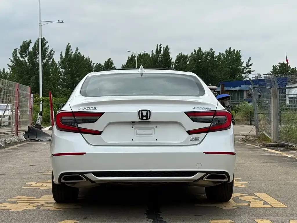 Honda Accord — фото 5