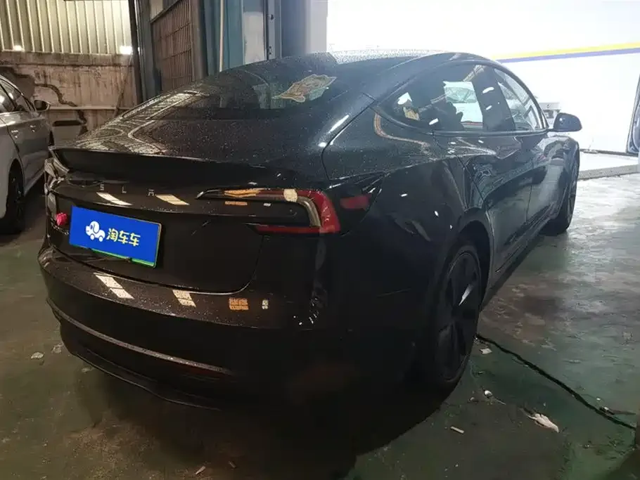 Tesla Model 3 — фото 8