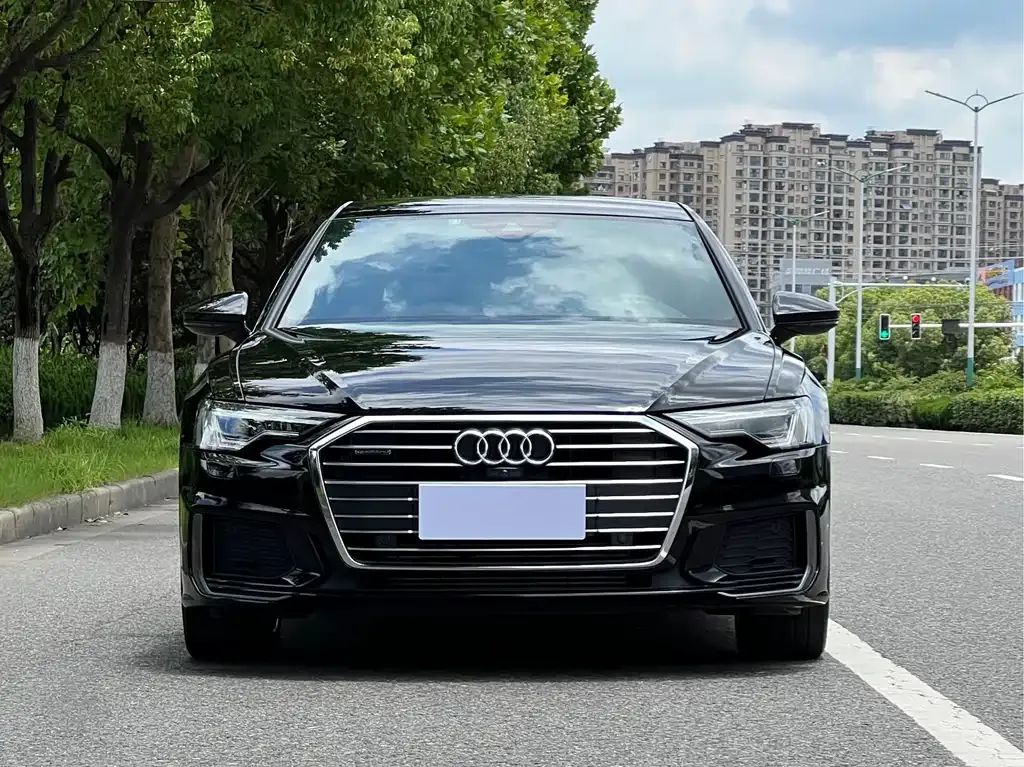 Audi A6L — фото 8
