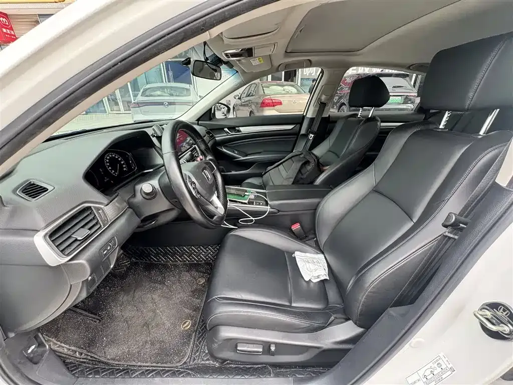 Honda Accord — фото 5