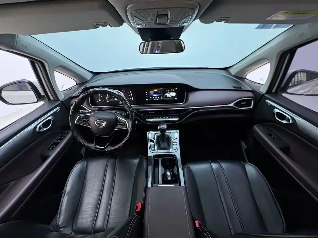 GAC Motor Trumpchi M6 — фото 4
