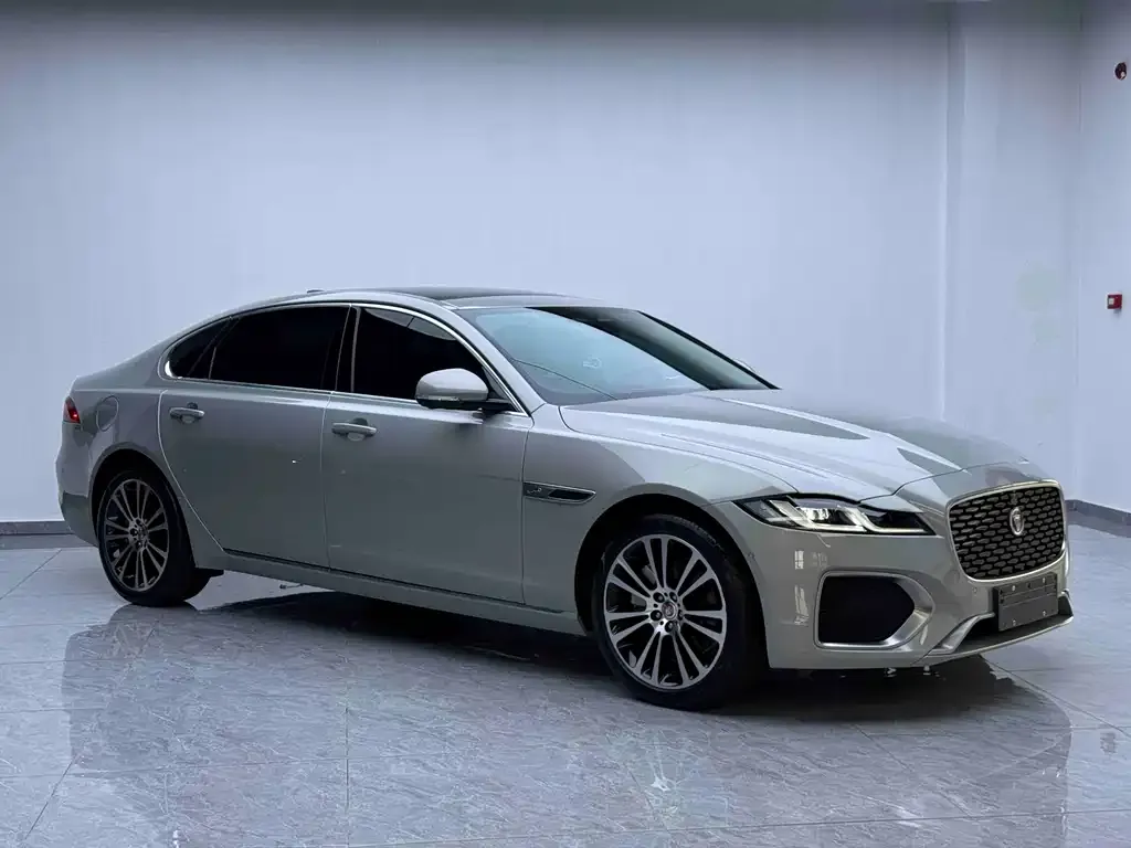 Jaguar XFL — фото 3