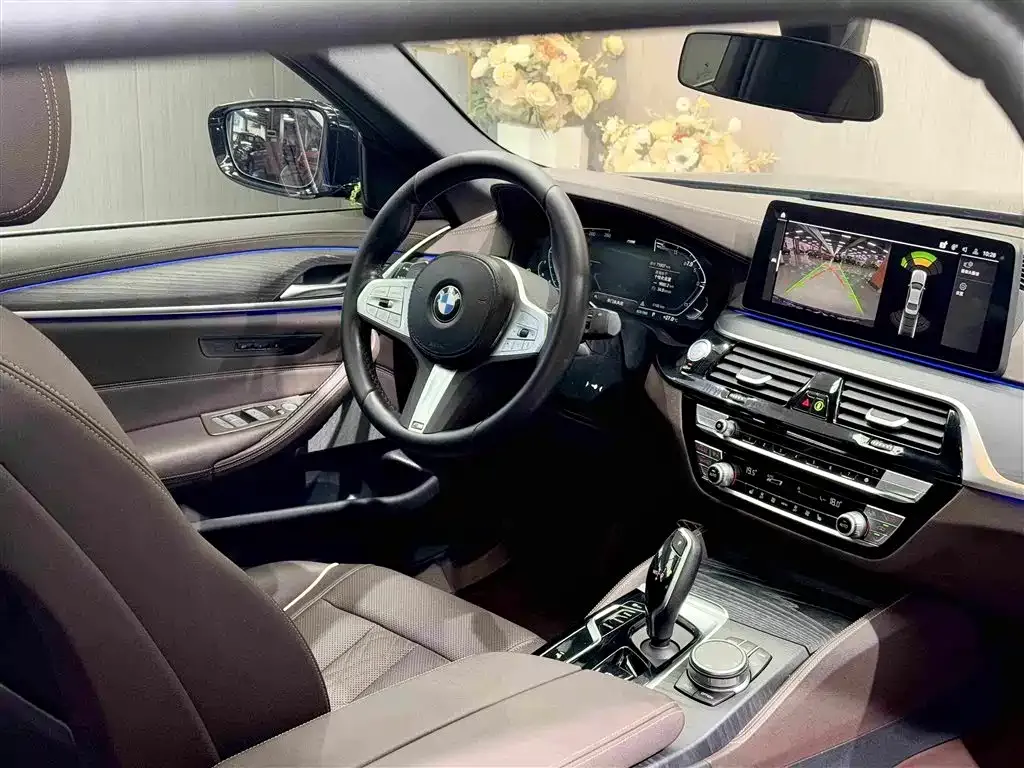 BMW 5 Series — фото 4