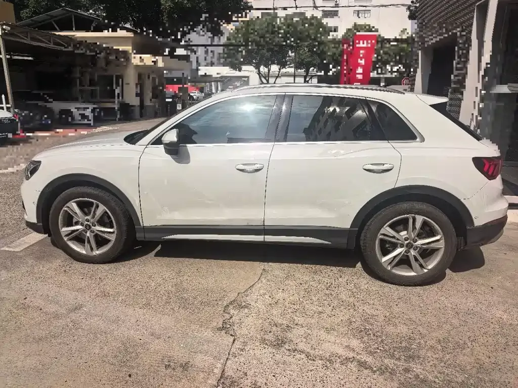 Audi Q3 — фото 9