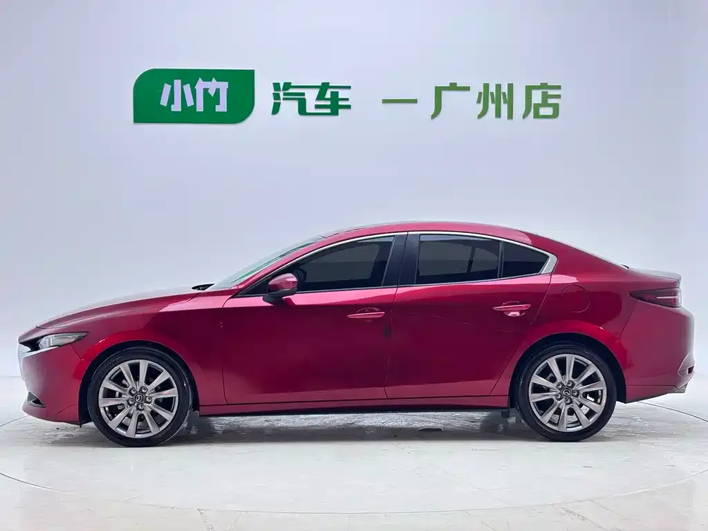 Mazda 3 Axela — фото 4