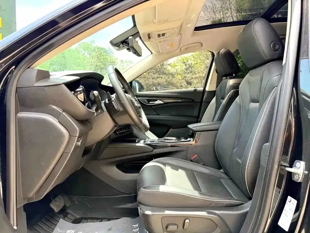 Buick Envision Plus — фото 8