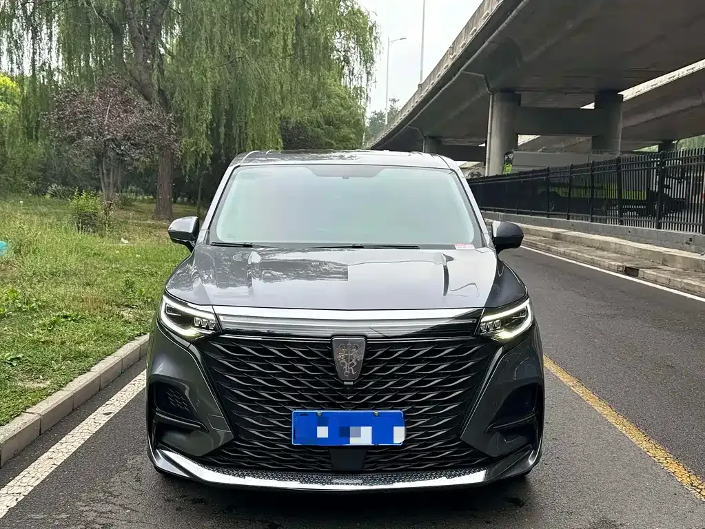 Roewe iMAX8 — фото 1