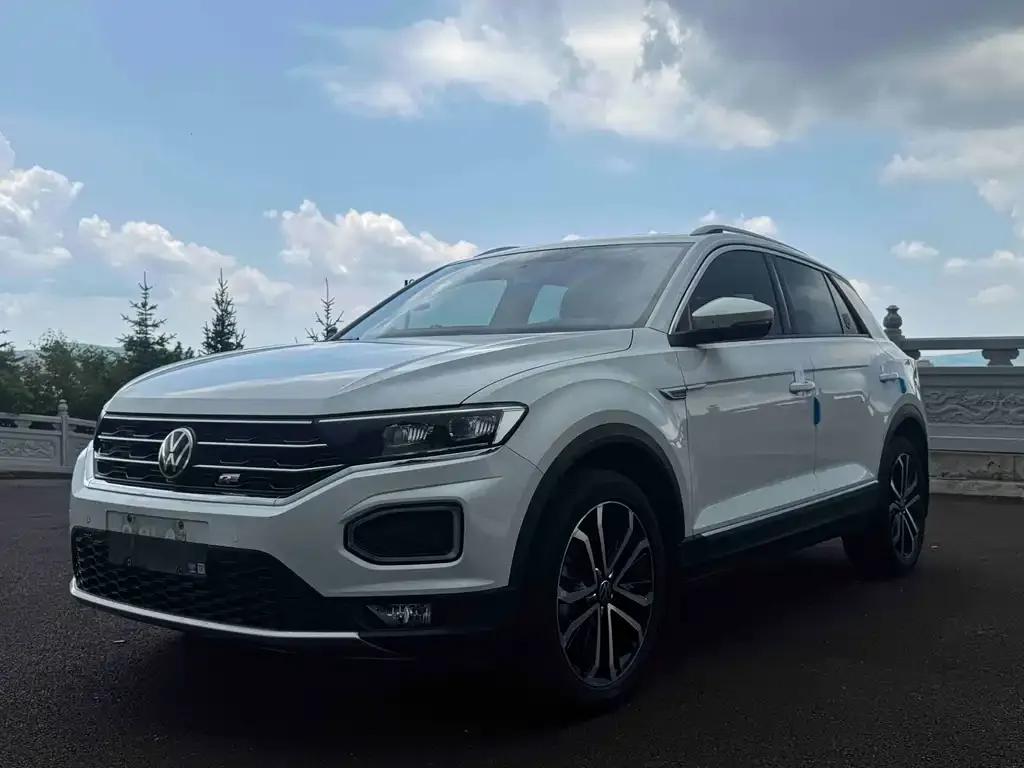 Volkswagen T-Roc — фото 1
