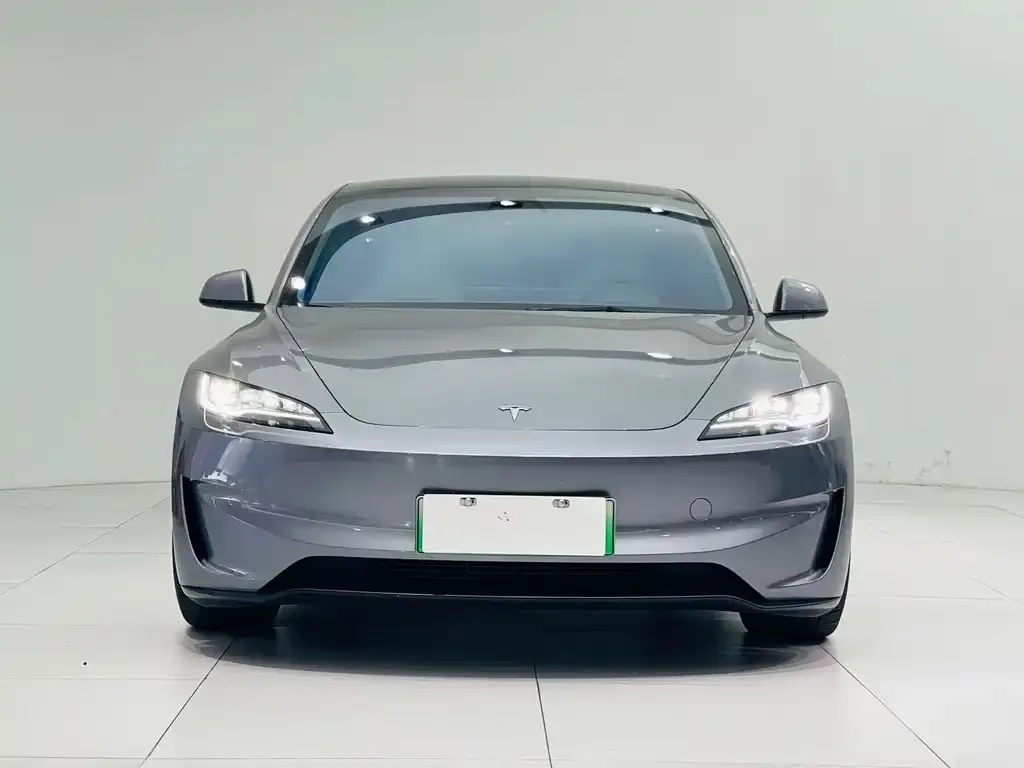 Tesla Model 3 — фото 5