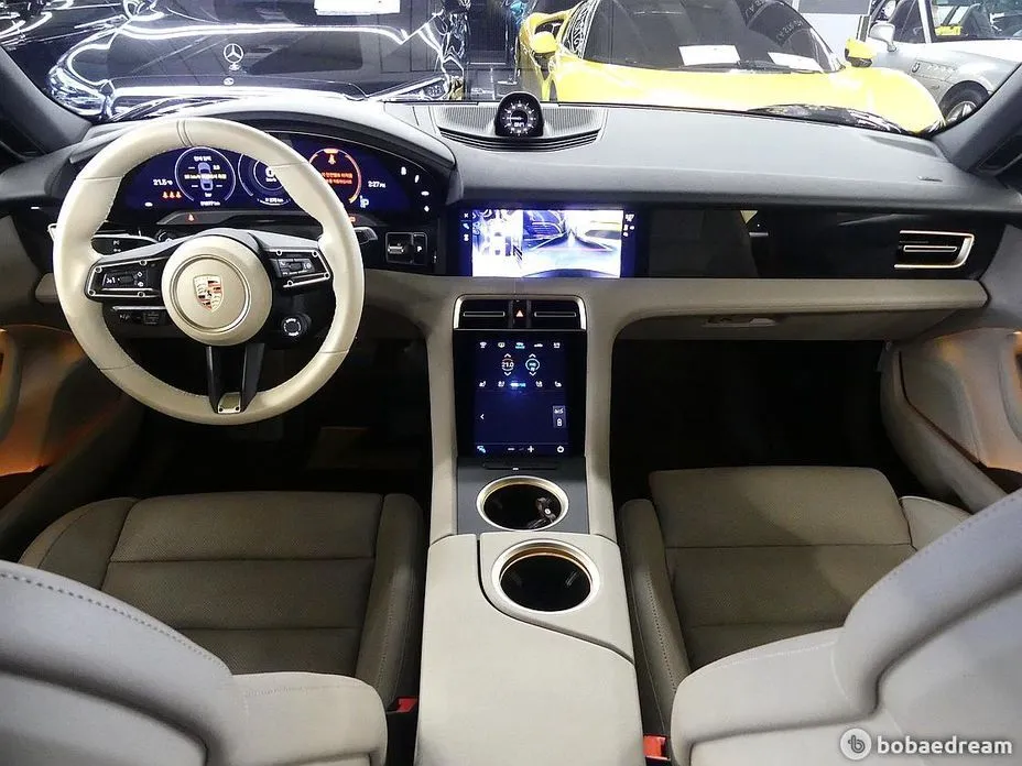 Porsche Taycan 2023 из KR, фото 3