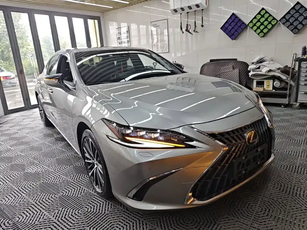 Lexus ES — фото 6