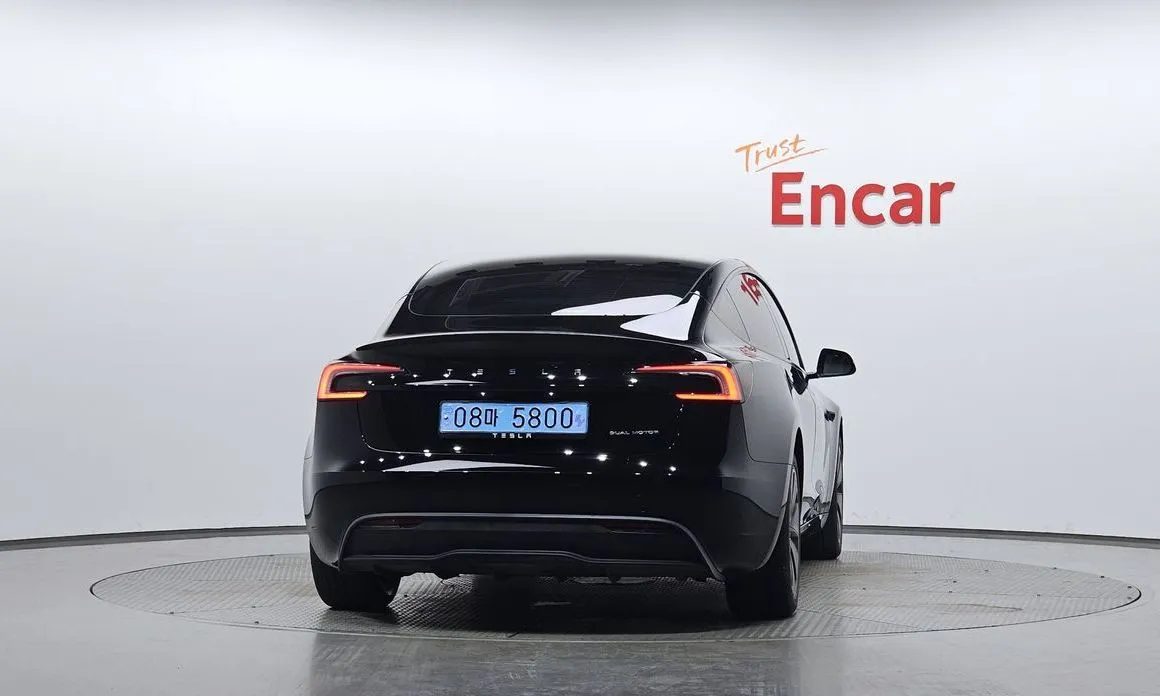 Tesla Model 3 — фото 2