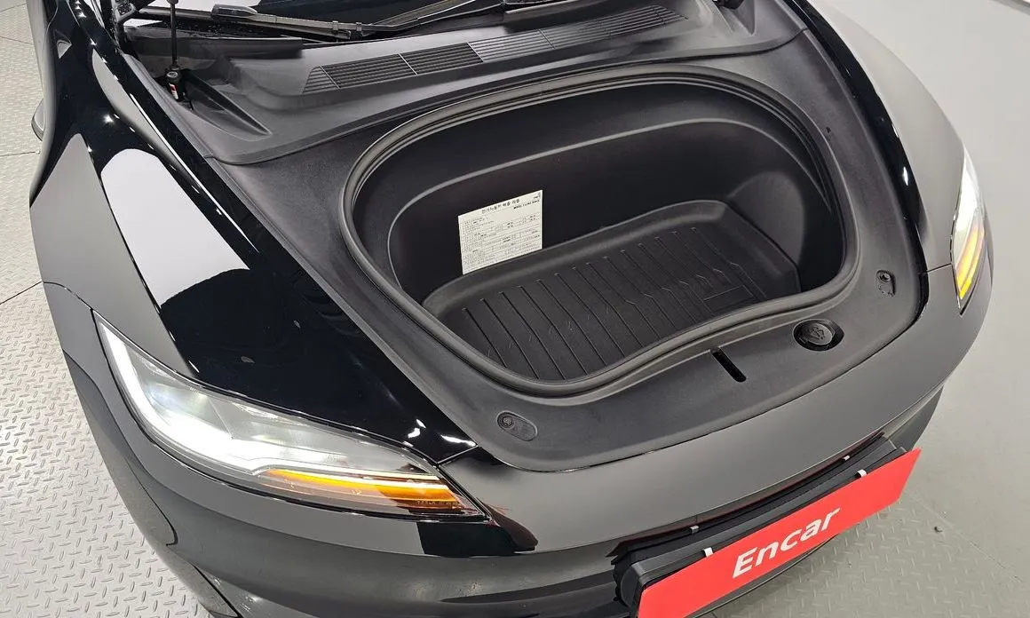 Tesla Model 3 — фото 9