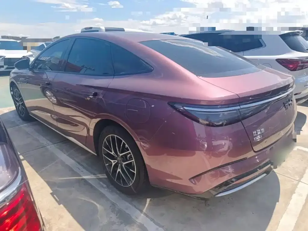 BYD Seal — фото 8
