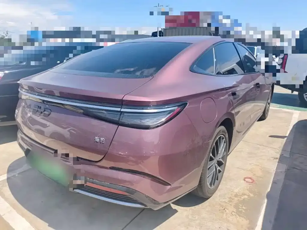 BYD Seal — фото 3