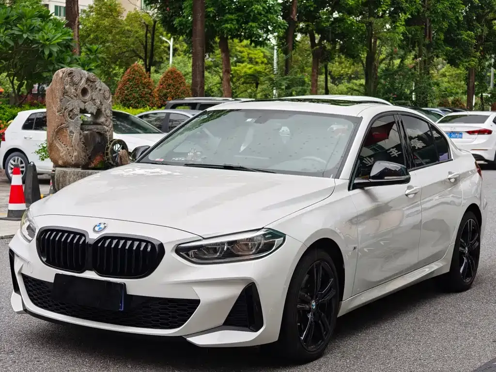 BMW 1 Series — фото 1