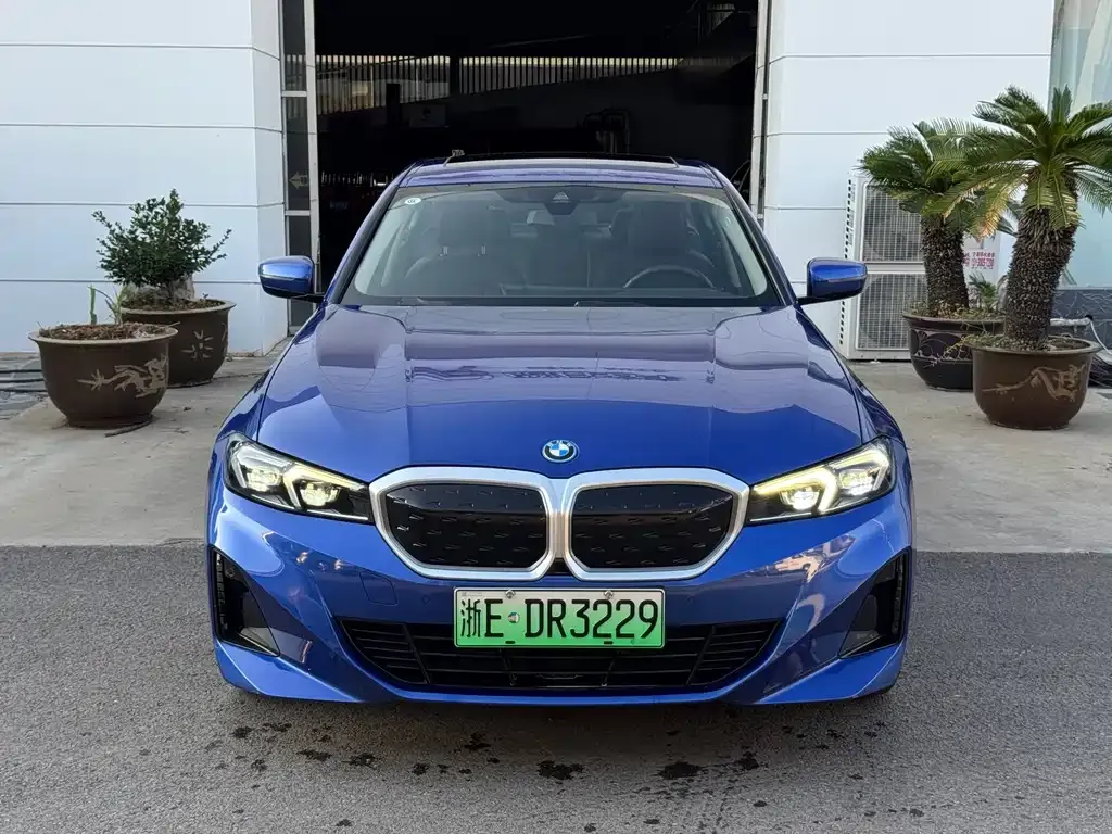 BMW i3 — фото 10