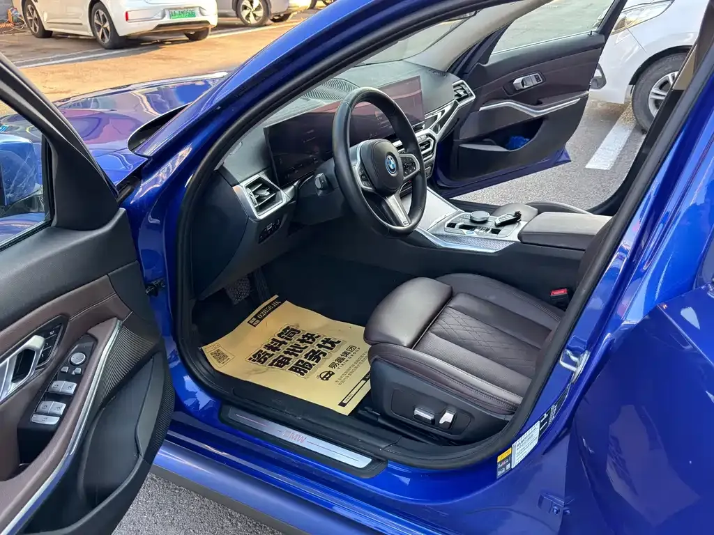 BMW i3 — фото 8