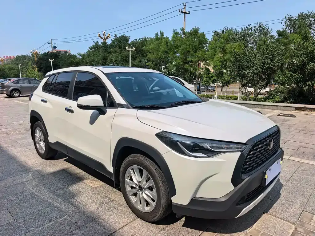 Toyota Corolla Cross — фото 9