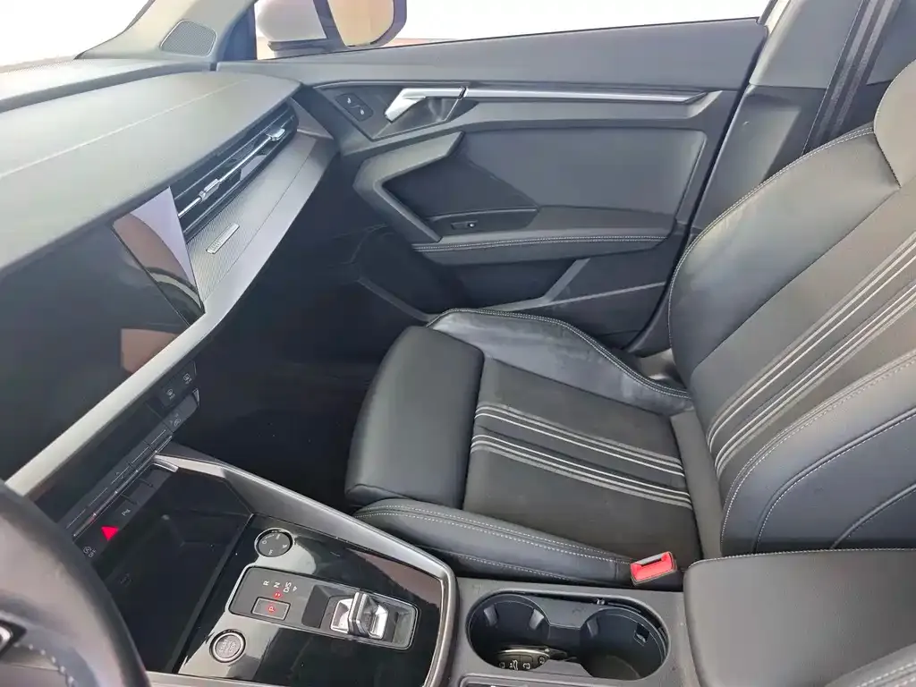 Audi A3 2022 из CN, фото 10