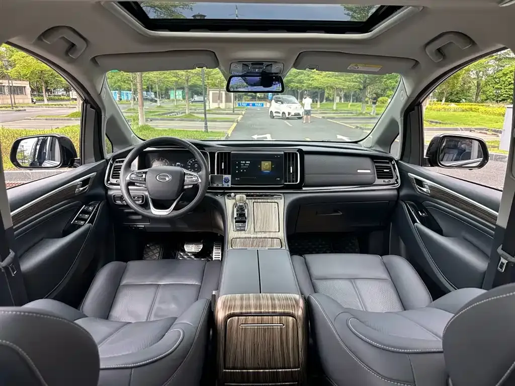 GAC Motor Trumpchi M8 — фото 3