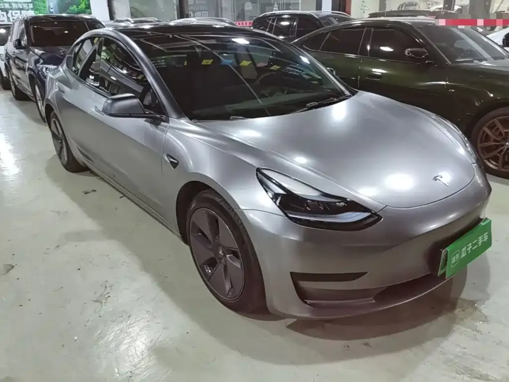 Tesla Model 3 — фото 7
