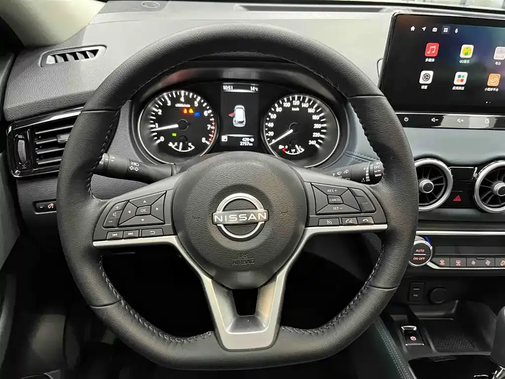 Nissan X-Trail — фото 10