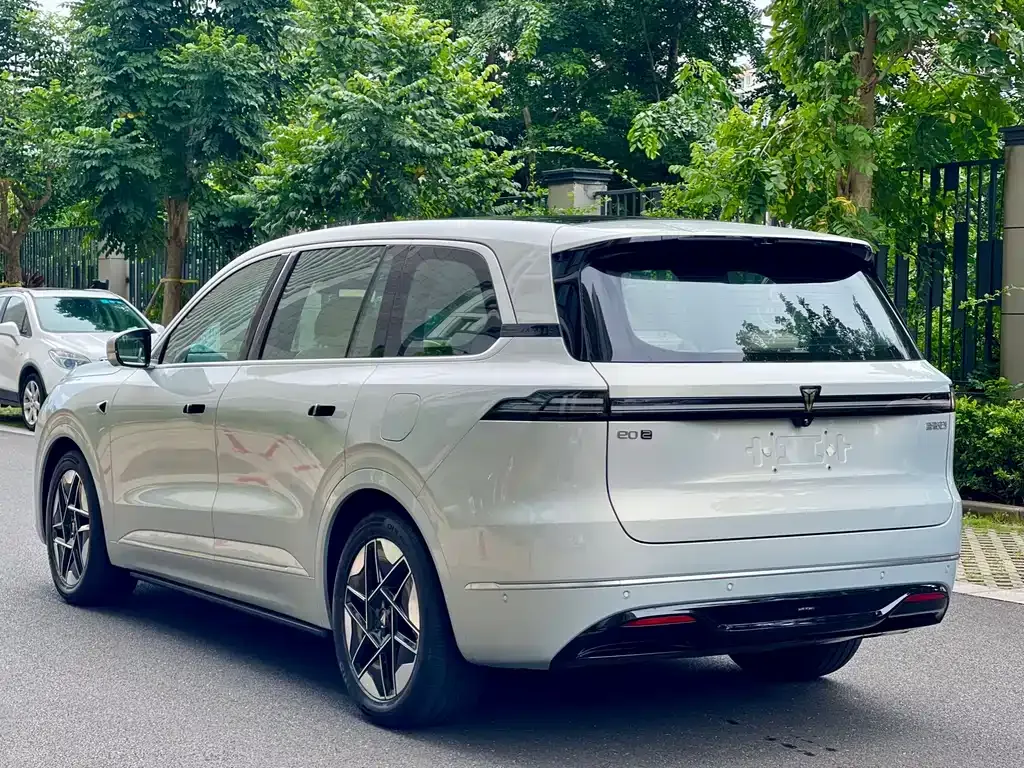 Deepal S09 — фото 9