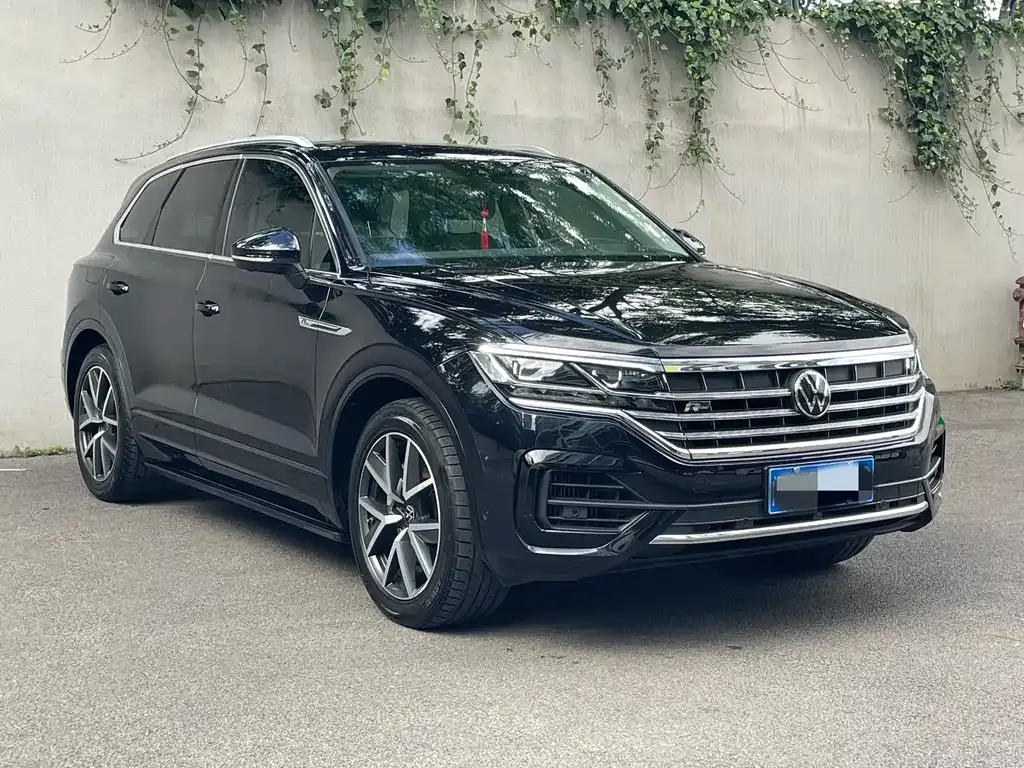 Volkswagen Touareg — фото 2