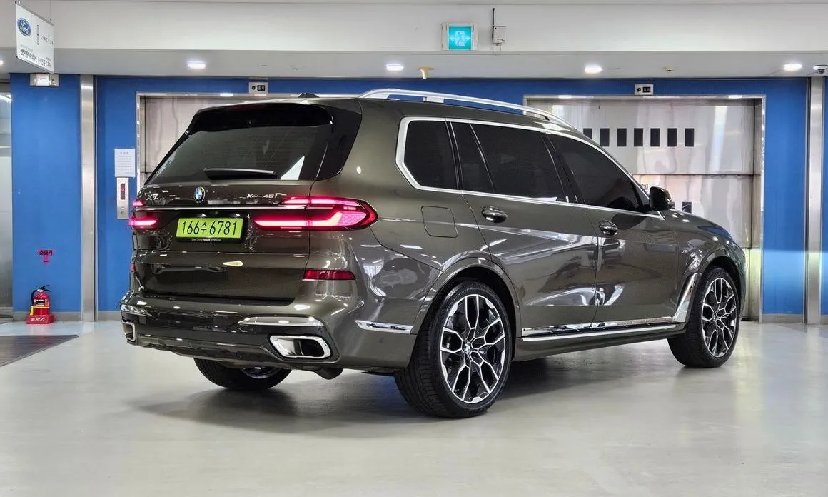 BMW X7 — фото 3