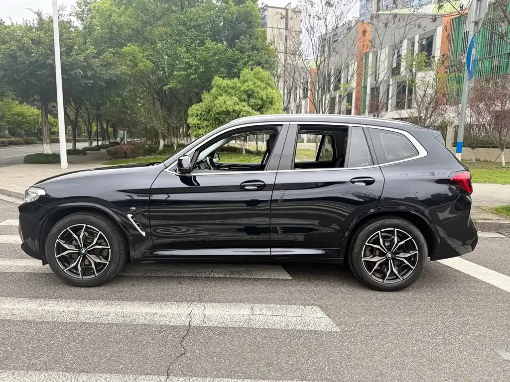 BMW X3 — фото 8