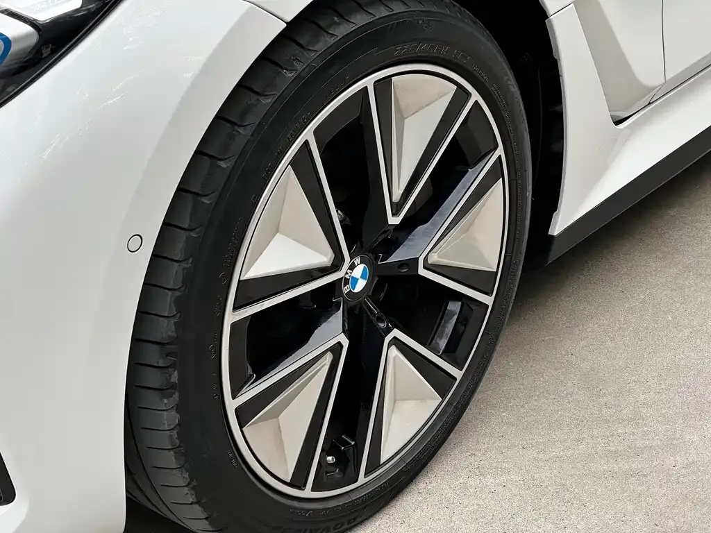 BMW i3 — фото 5