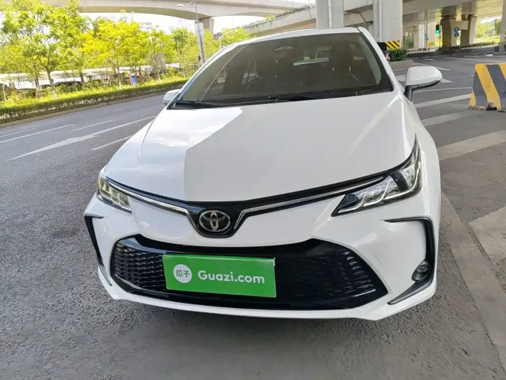 Toyota Corolla — фото 10