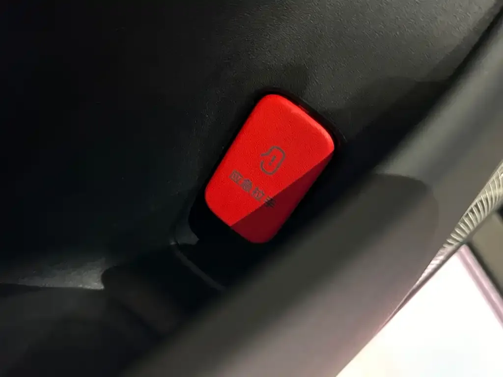 Xiaomi YU7 — фото 2