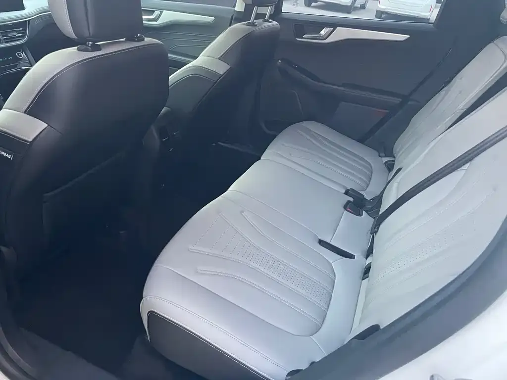 Ford Escape 2024 из CN, фото 7