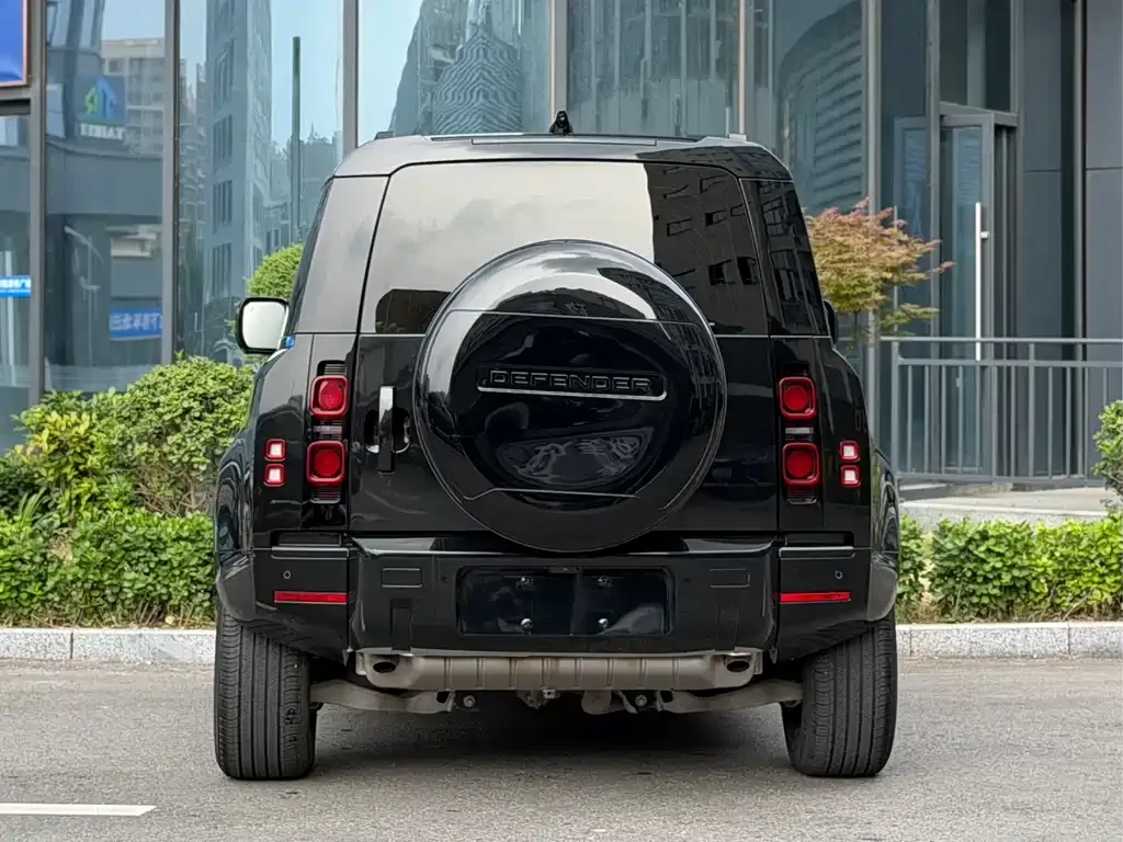 Land Rover Defender — фото 7
