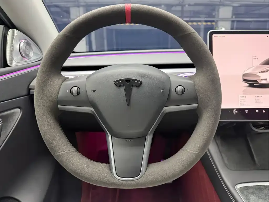Tesla Model Y — фото 5