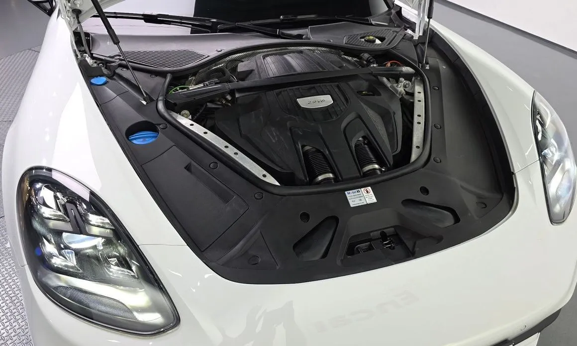 Porsche Panamera 2021 из KR, фото 10