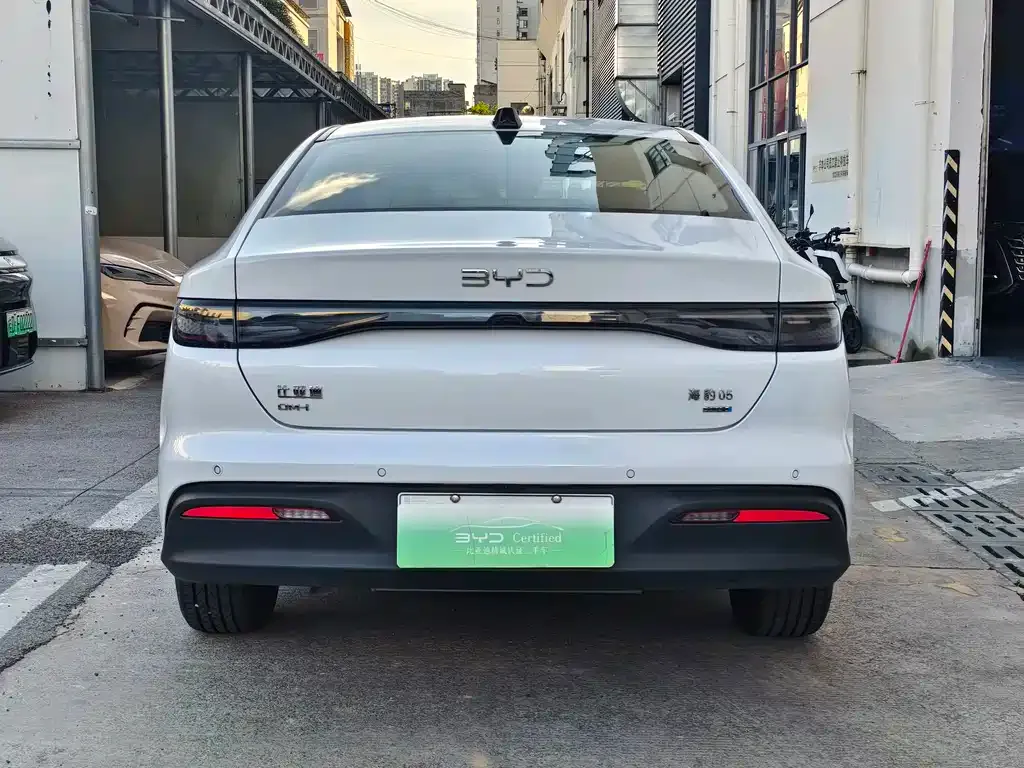 BYD Seal 05 DM-i — фото 3