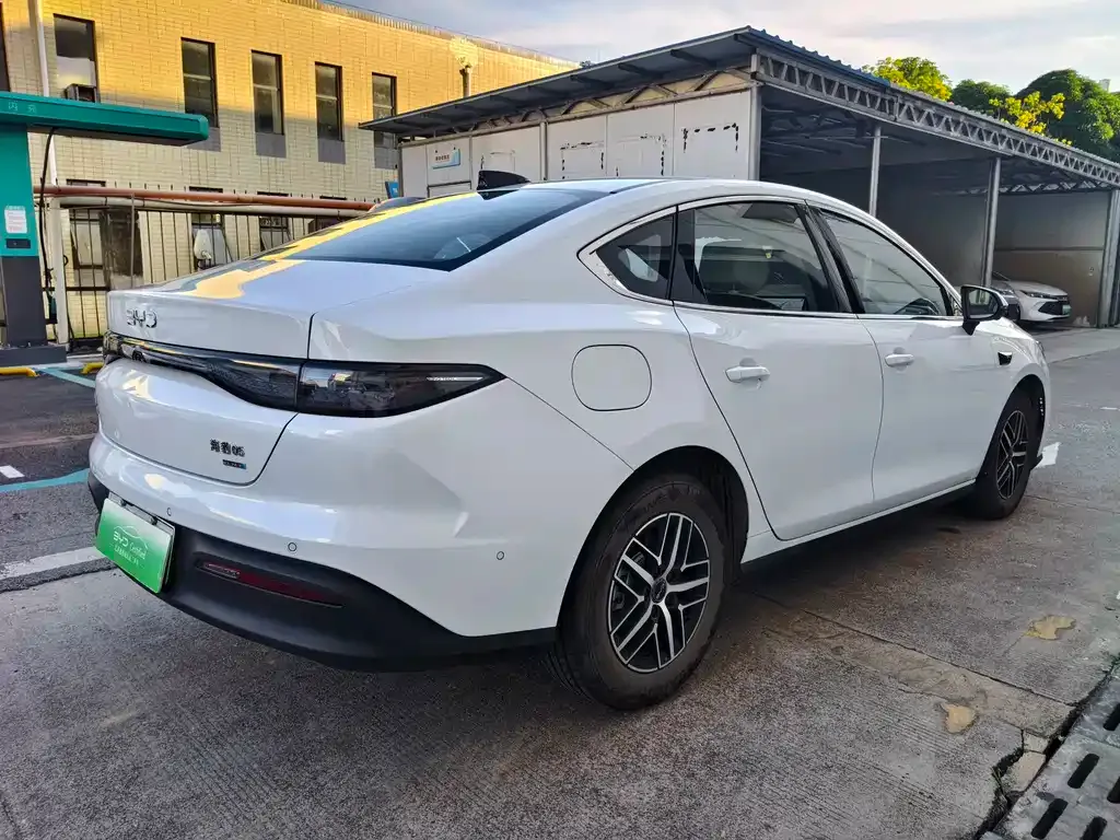 BYD Seal 05 DM-i — фото 4