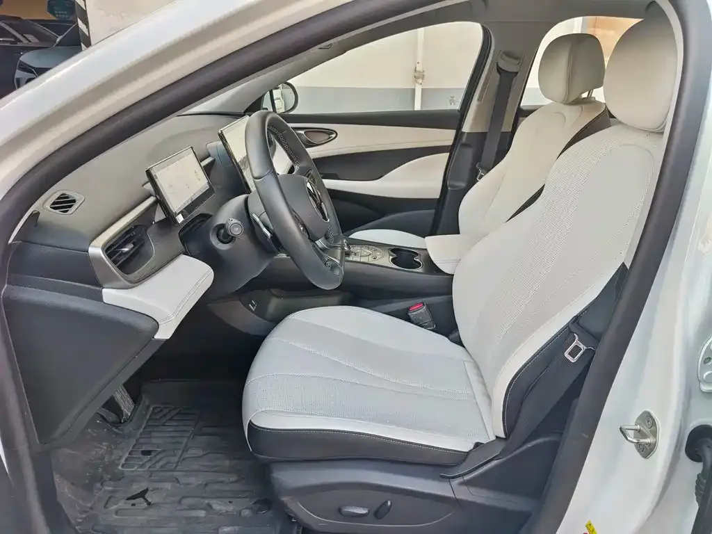 BYD Seal 05 DM-i — фото 6