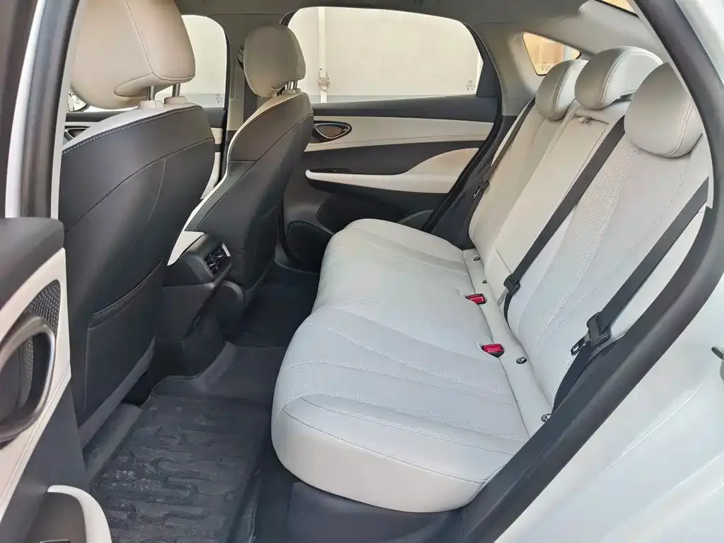 BYD Seal 05 DM-i — фото 2
