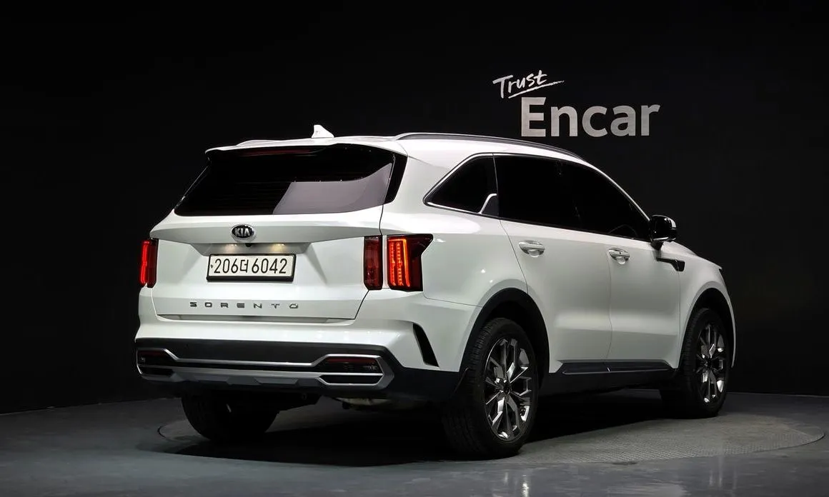 Kia Sorento — фото 6